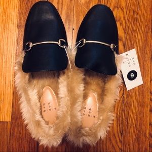 TARGET SLIP-ON FURRY BLACK LOAFERS NWT - SIZE 9